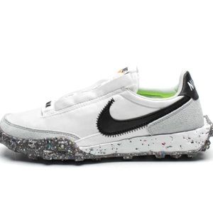 Nike Women’s Waffle Racer Shoe